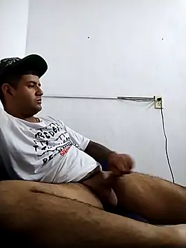 Snapshot of trox_memide21cm chatting on May 17, 2026, 9:15 pm trox memide21cm online show from May 17, 2026, 9:15 pm