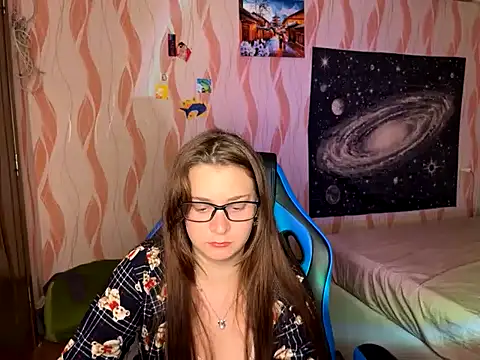 HotEmilia online show from May 7, 2026, 8:56 pm