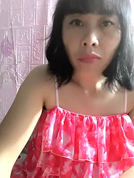 juicy-milu online show from July 13, 2026, 12:37 pm