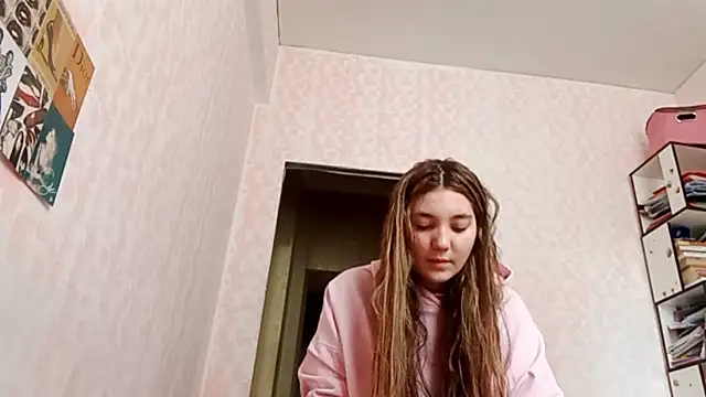 JanineThielman online show from April 5, 2026, 4:41 am