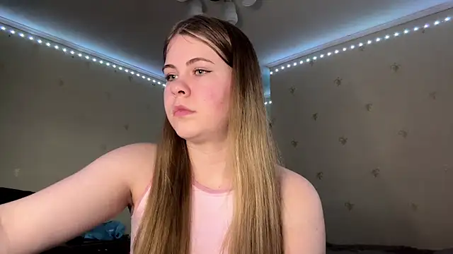 Snapshot of Amy_Maev chatting on March 27, 2026, 2:18 pm Amy Maev online show from March 27, 2026, 2:18 pm