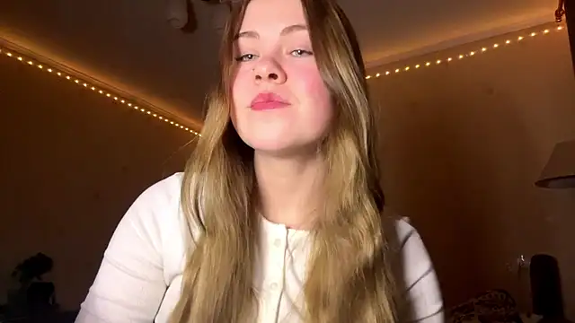 Snapshot of Amy_Maev chatting on March 12, 2026, 3:12 am Amy Maev online show from March 12, 2026, 3:12 am