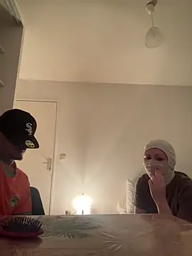 lamoul2334 online show from March 18, 2026, 9:59 pm