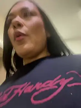 Tiffanyy Lam online show from February 25, 2026, 9:36 pm