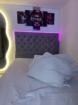 Snapshot of Pamela23x chatting on March 16, 2026, 10:23 pm Pamela23x online show from March 16, 2026, 10:23 pm