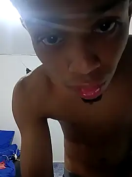 Snapshot of Lluviadeorohd chatting on April 1, 2026, 3:08 am Lluviadeorohd online show from April 1, 2026, 3:08 am