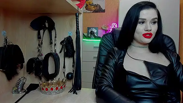 KristiTopxx online show from April 30, 2026, 7:54 pm