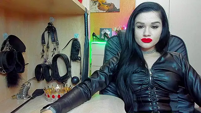 KristiTopxx online show from September 30, 2025, 8:15 pm