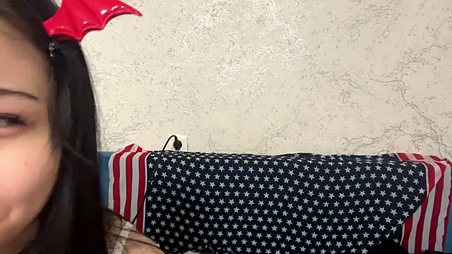 kishagrayone online show from April 4, 2026, 1:50 pm