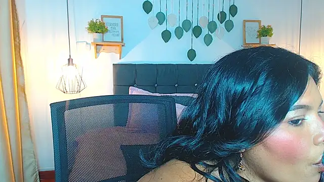 Snapshot of Emma_hassani chatting on March 24, 2026, 2:50 pm Emma hassani online show from March 24, 2026, 2:50 pm