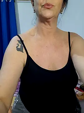 Camilegaucha online show from August 3, 2026, 11:20 pm