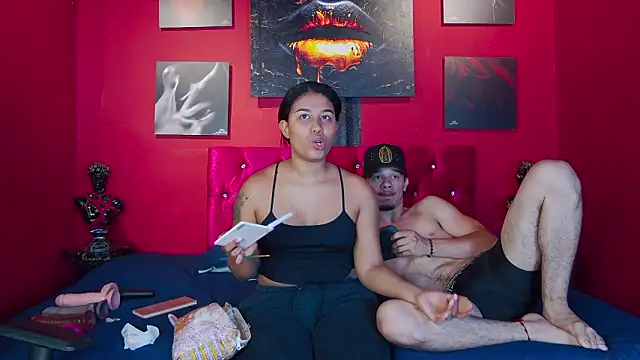 Snapshot of Luna_Dante_fox chatting on March 25, 2026, 12:48 pm Luna Dante fox online show from March 25, 2026, 12:48 pm