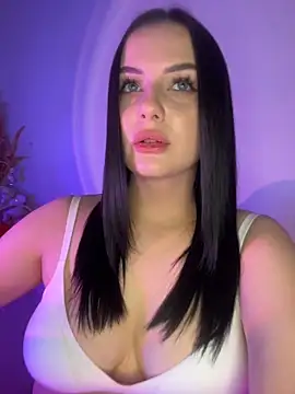 LolaKONG online show from February 26, 2026, 5:35 pm