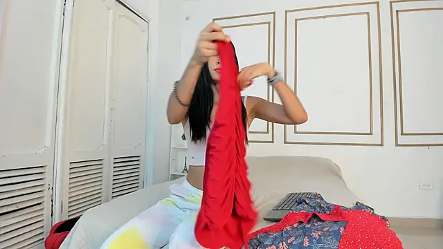 emily gaviria1 online show from February 28, 2026, 12:05 pm