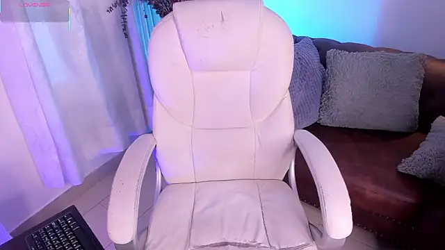 Salomee Cute  online show from February 25, 2026, 8:30 pm