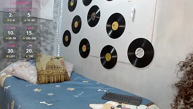 medusafox  online show from March 2, 2026, 4:35 am