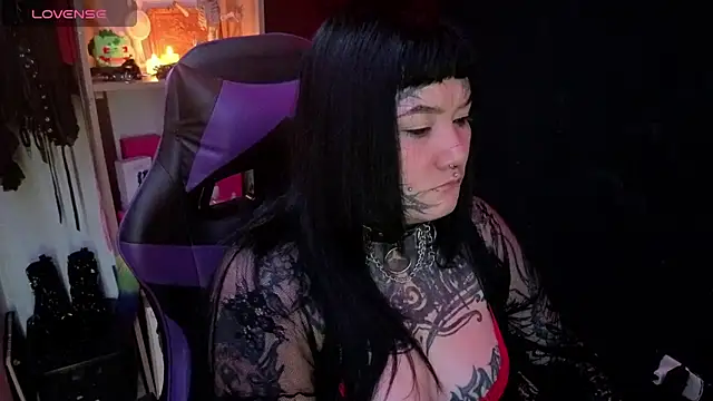 aradia 66 online show from May 15, 2026, 3:04 am