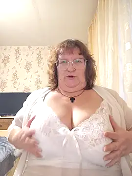 Snapshot of BIG-CATCH chatting on February 24, 2026, 3:35 pm BIG-CATCH online show from February 24, 2026, 3:35 pm