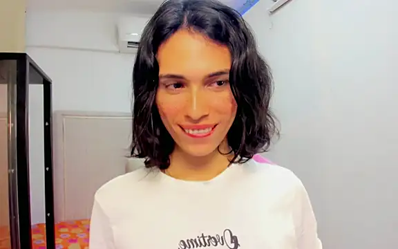 Snapshot of Larry_craft chatting on April 4, 2026, 9:05 am Larry craft online show from April 4, 2026, 9:05 am