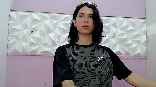 Snapshot of Larry_craft chatting on March 16, 2026, 3:59 pm Larry craft online show from March 16, 2026, 3:59 pm