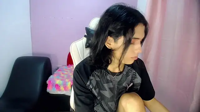 Snapshot of Larry_craft chatting on March 14, 2026, 9:10 pm Larry craft online show from March 14, 2026, 9:10 pm