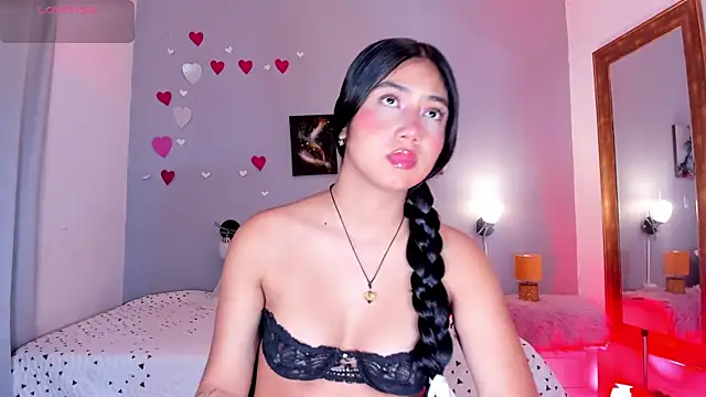 Snapshot of KimTaylorW chatting on April 9, 2026, 3:30 am KimTaylorW online show from April 9, 2026, 3:30 am