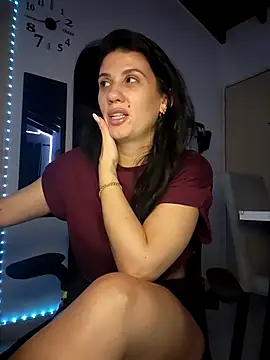 sashaaqueen online show from March 5, 2026, 6:32 am