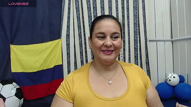 Snapshot of Sharlot_curvy chatting on June 22, 2026, 9:01 pm Sharlot curvy online show from June 22, 2026, 9:01 pm