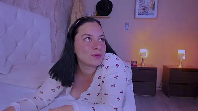 Dollhell online show from April 4, 2026, 11:28 am