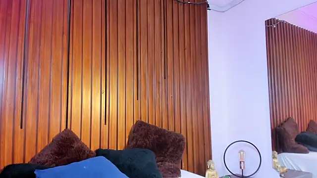 Laila-Miller online show from March 2, 2026, 7:15 am