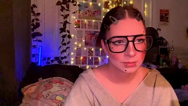 moonvampiq online show from February 25, 2026, 10:09 pm