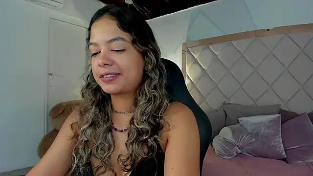 Snapshot of dulce_lyraa1 chatting on March 12, 2026, 5:34 am dulce lyraa1 online show from March 12, 2026, 5:34 am