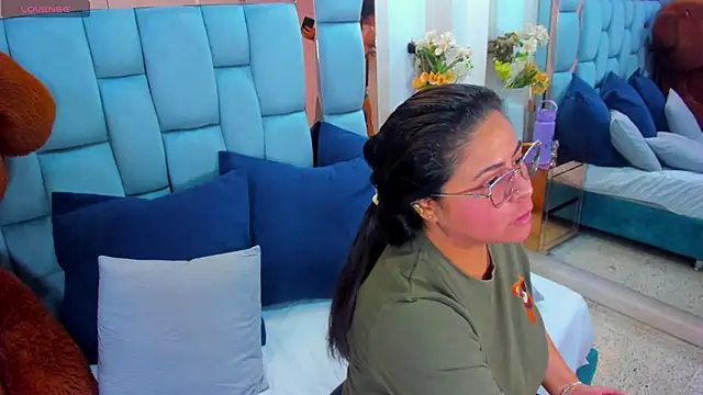 isabellablazee online show from March 9, 2026, 10:13 pm