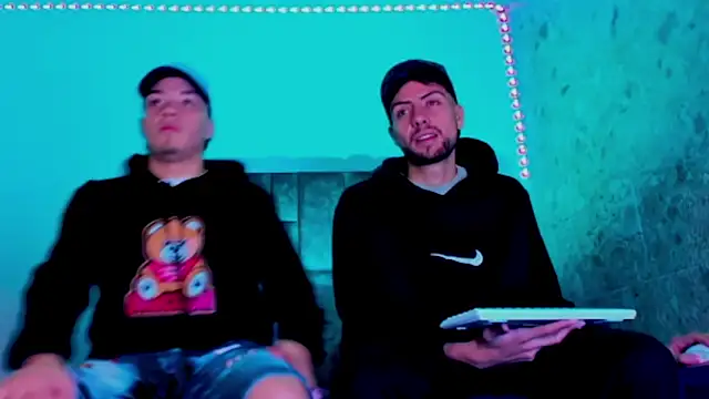 alex and christhoper online show from May 15, 2026, 10:02 am