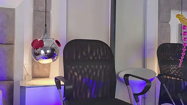 Austin Reedss online show from April 3, 2026, 12:44 pm