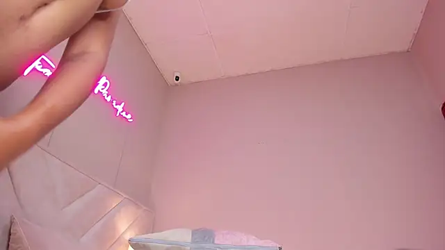 Snapshot of sheila_x chatting on April 10, 2026, 6:37 pm sheila x online show from April 10, 2026, 6:37 pm