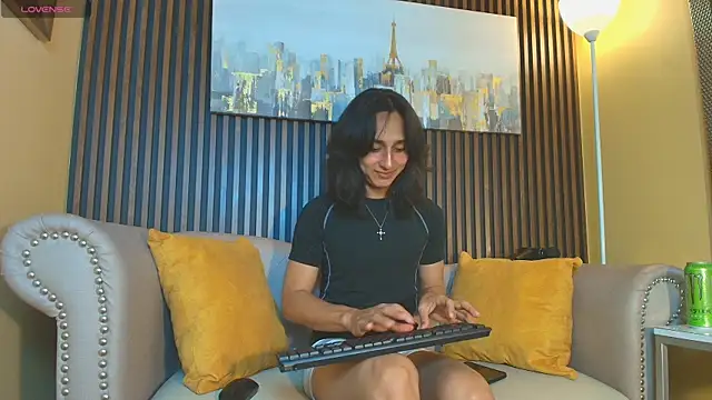 Snapshot of Elisasue chatting on April 2, 2026, 11:55 pm Elisasue online show from April 2, 2026, 11:55 pm