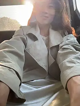 Mia-lp online show from April 9, 2026, 1:40 am