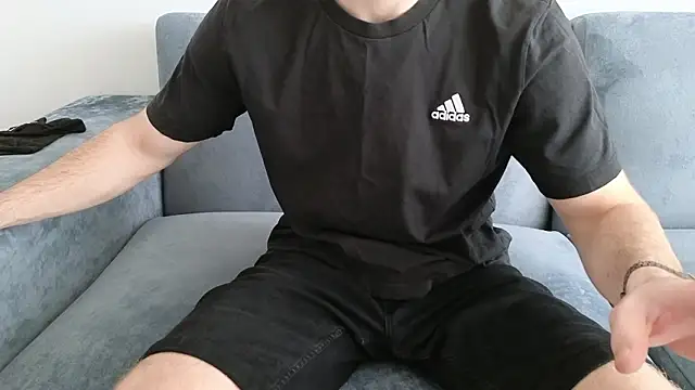 chantatummm online show from March 15, 2026, 12:56 pm