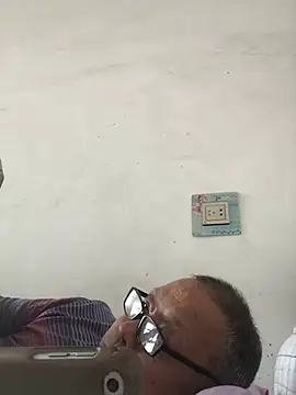 Snapshot of yaocaobi8 chatting on April 14, 2026, 5:12 am yaocaobi8 online show from April 14, 2026, 5:12 am