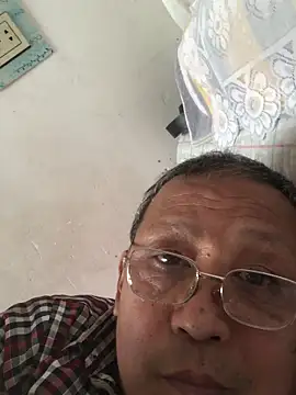 Snapshot of yaocaobi8 chatting on March 26, 2026, 2:32 am yaocaobi8 online show from March 26, 2026, 2:32 am