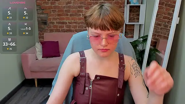  DreamLuna1  online show from April 25, 2026, 5:54 am