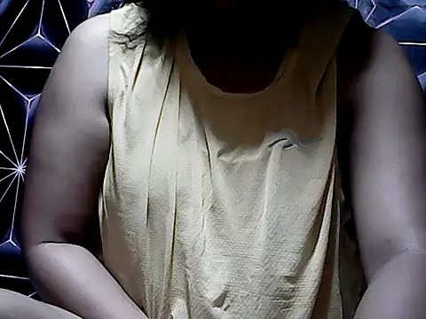 Flowerbebe online show from June 11, 2026, 7:55 pm
