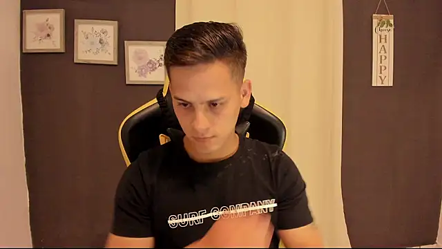 sexy andres01 online show from July 29, 2026, 10:42 pm