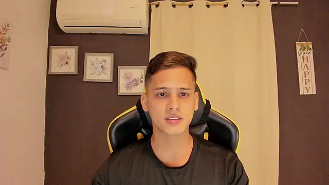 sexy andres01 online show from July 24, 2026, 11:45 pm
