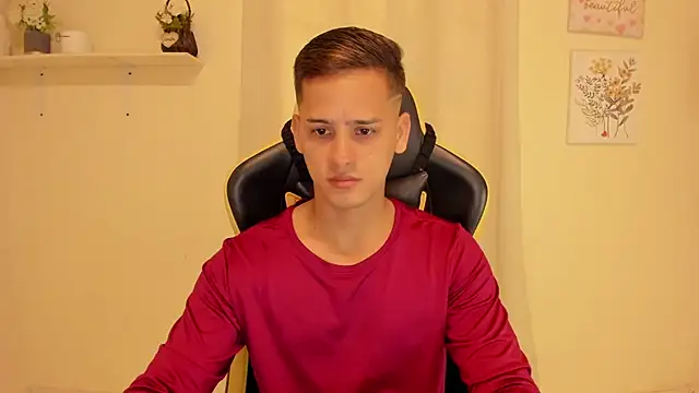 sexy andres01 online show from June 24, 2026, 2:15 pm