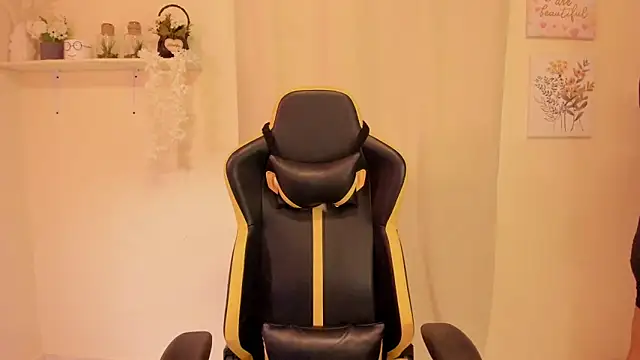 sexy andres01 online show from March 17, 2026, 1:36 pm