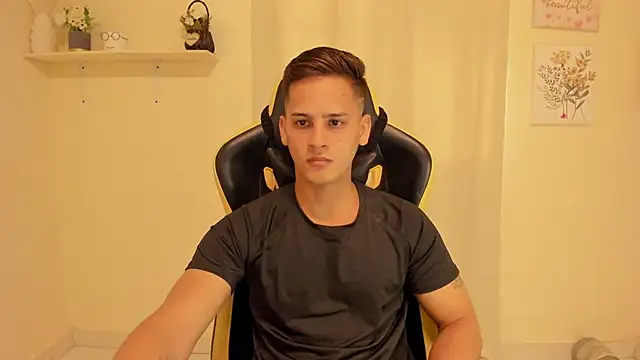 sexy andres01 online show from June 12, 2026, 2:15 pm