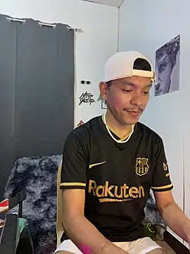 Snapshot of asian_darlingcummersxXx chatting on May 6, 2026, 12:31 pm asian darlingcummersxXx online show from May 6, 2026, 12:31 pm