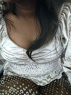 Snapshot of MISS_MADHURIBABY chatting on March 1, 2026, 9:42 am MISS MADHURIBABY online show from March 1, 2026, 9:42 am